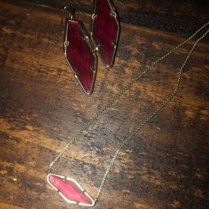 Kendra Scott necklace and earrings